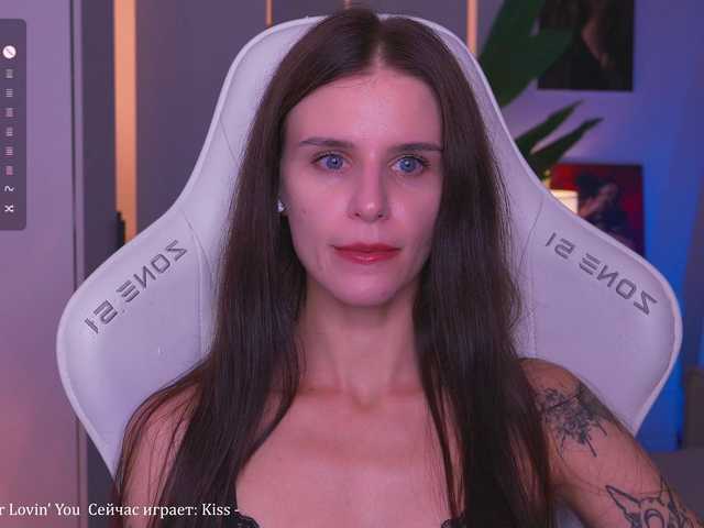 EmiliAva82936 live cam on BongaCams
