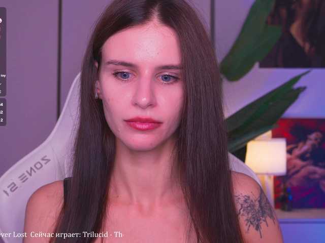 EmiliAva82936 live cam on BongaCams