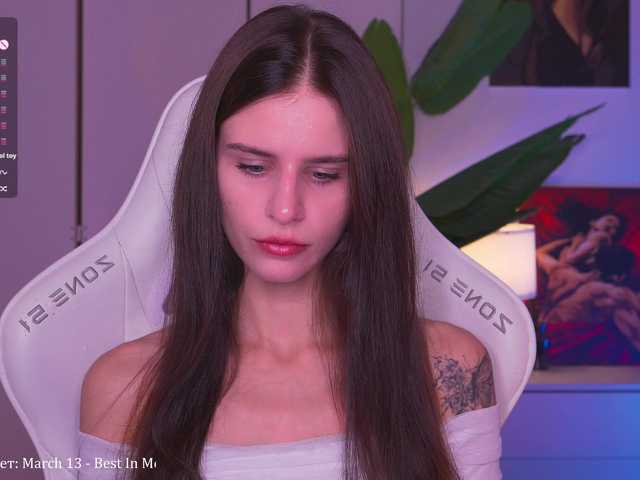 EmiliAva82936 live cam on BongaCams