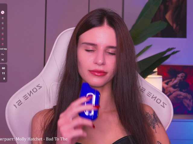 EmiliAva82936 live cam