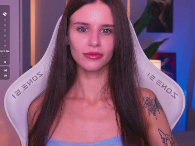EmiliAva82936 live cam on BongaCams