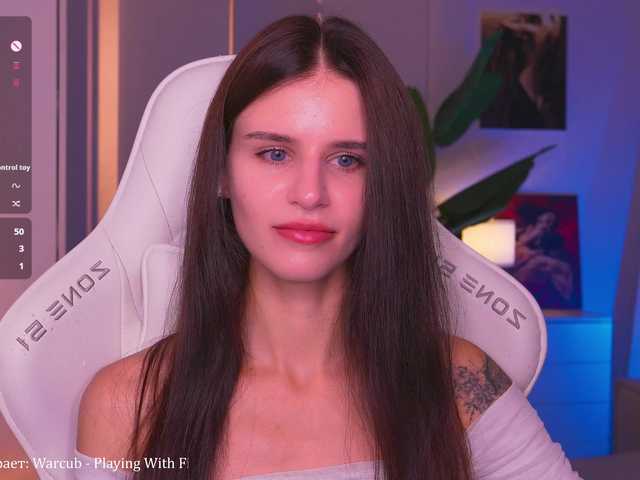 EmiliAva82936 live cam on BongaCams