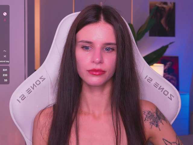 EmiliAva82936 live cam on BongaCams