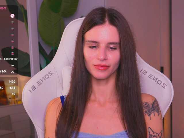 EmiliAva82936 live cam on BongaCams