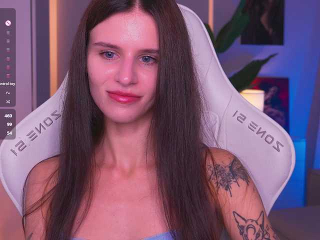 EmiliAva82936 live cam on BongaCams