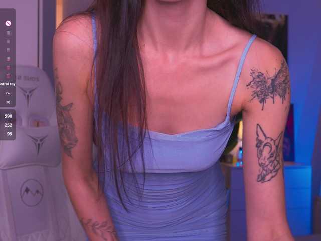 EmiliAva82936 live cam on BongaCams