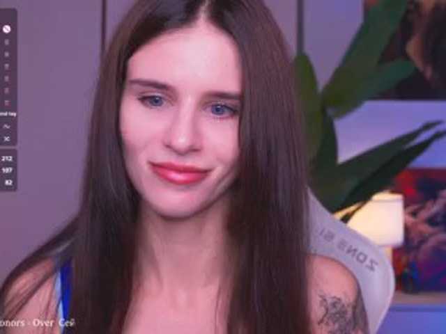 EmiliAva82936 live cam on BongaCams