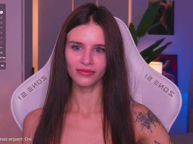 EmiliAva82936 live cam on BongaCams