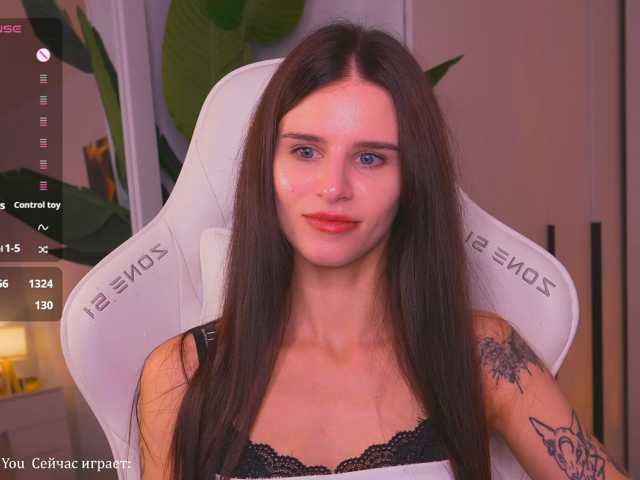 EmiliAva82936 live cam on BongaCams