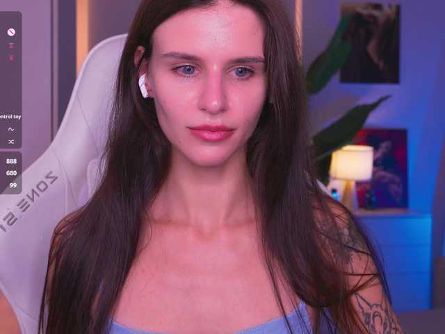 EmiliAva82936 live cam on BongaCams