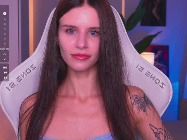 EmiliAva82936 live cam on BongaCams