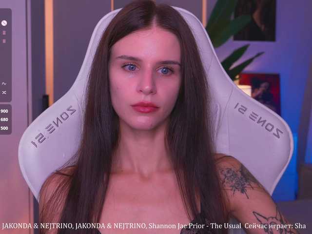 EmiliAva82936 live cam on BongaCams