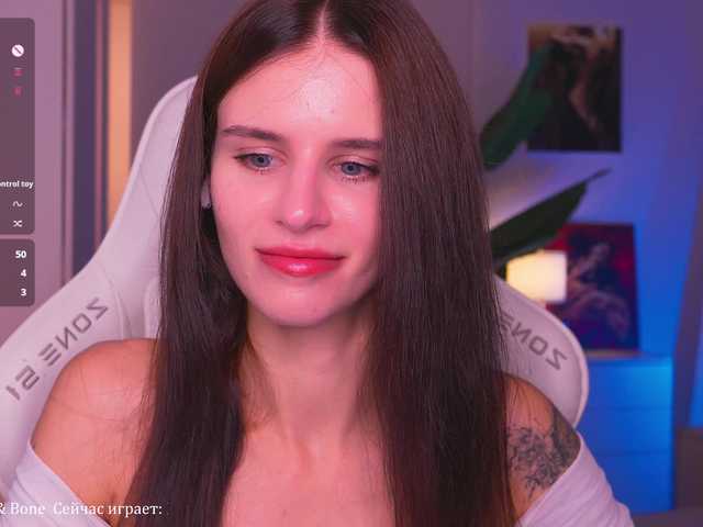 EmiliAva82936 live cam on BongaCams