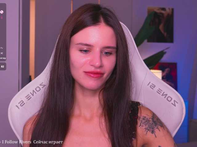 EmiliAva82936 live cam on BongaCams
