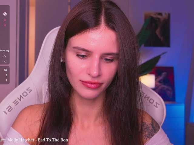 EmiliAva82936 live cam on BongaCams