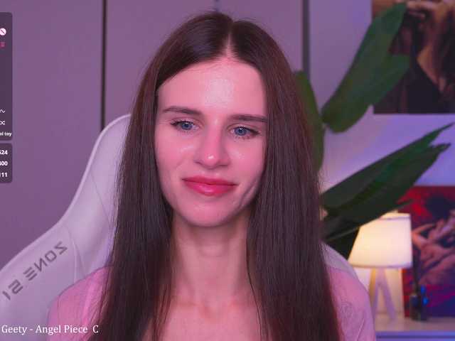 EmiliAva82936 live cam on BongaCams