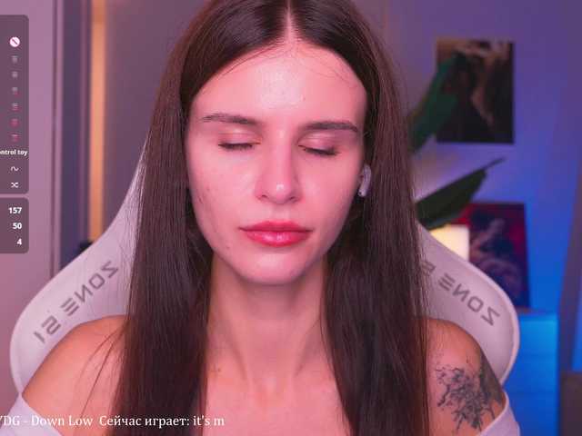 EmiliAva82936 live cam on BongaCams