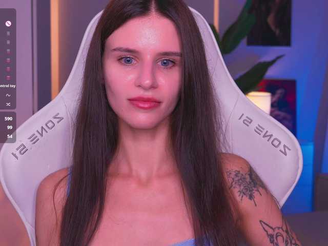 EmiliAva82936 live cam on BongaCams