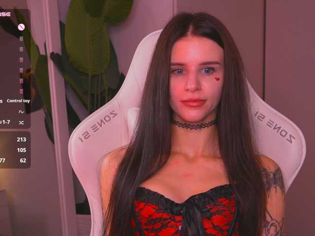 EmiliAva82936 live cam on BongaCams