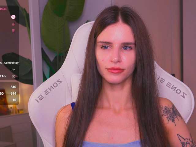 EmiliAva82936 live cam on BongaCams