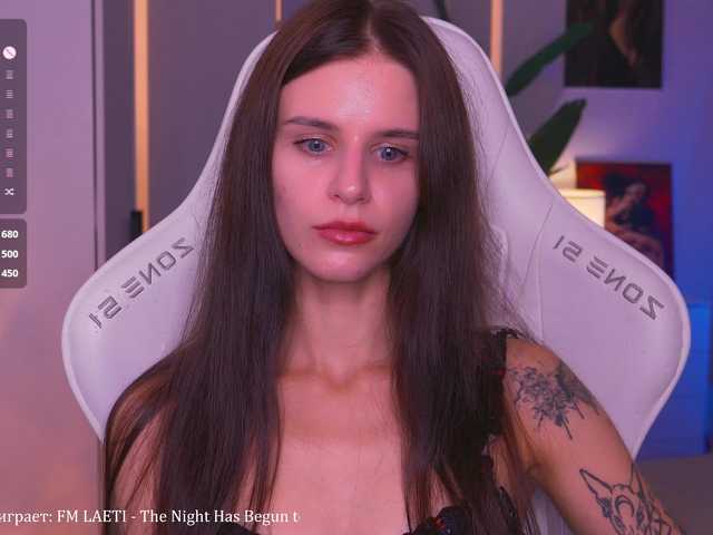 EmiliAva82936 live cam on BongaCams