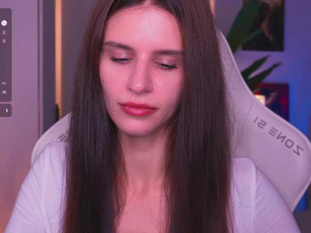 EmiliAva82936 live cam on BongaCams