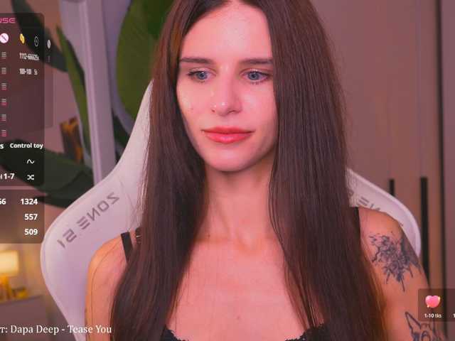EmiliAva82936 live cam on BongaCams