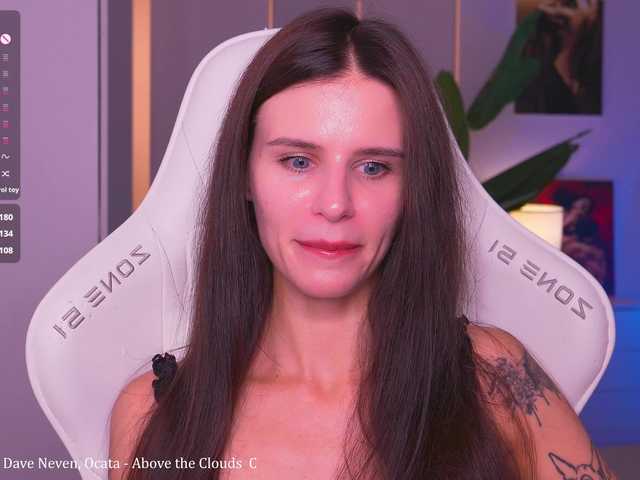 EmiliAva82936 live cam on BongaCams
