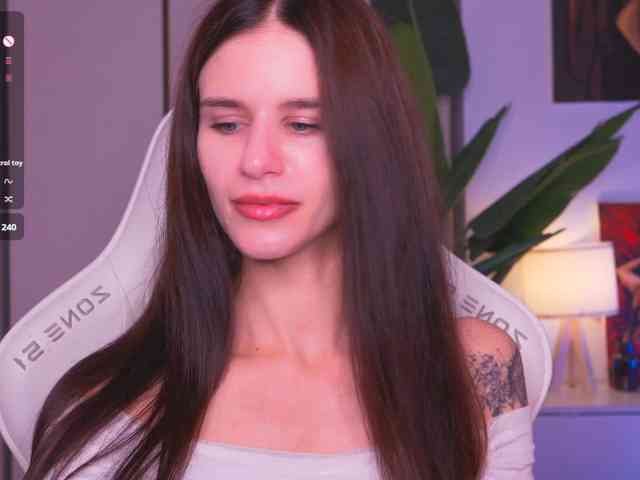 EmiMoon webcam