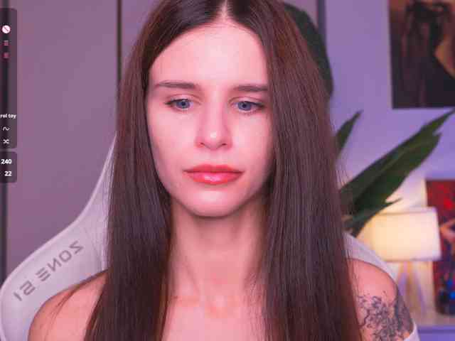 EmiMoon webcam