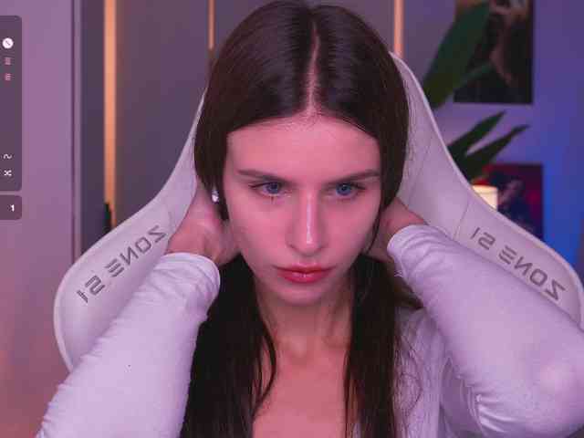 EmiMoon webcam