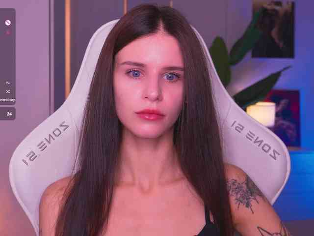 EmiMoon webcam