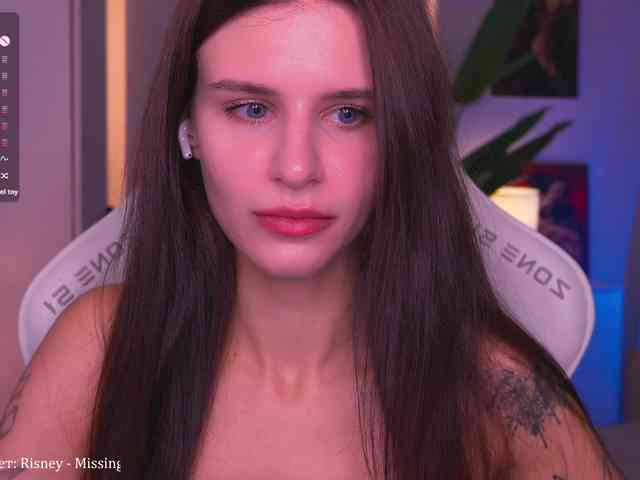 EmiMoon webcam
