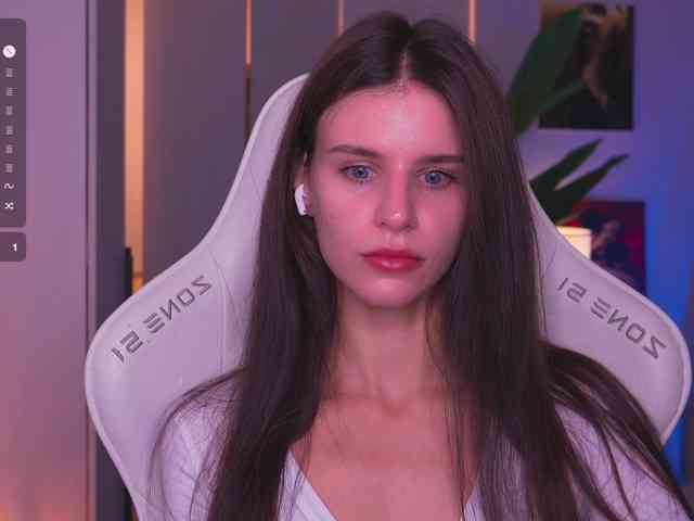 EmiMoon webcam