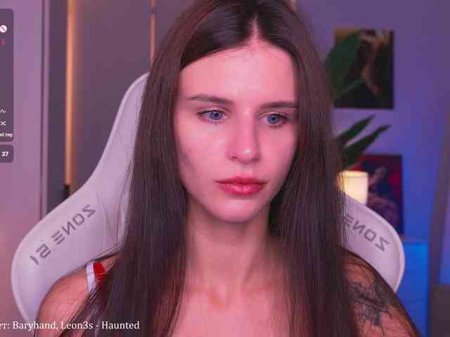 EmiMoon webcam