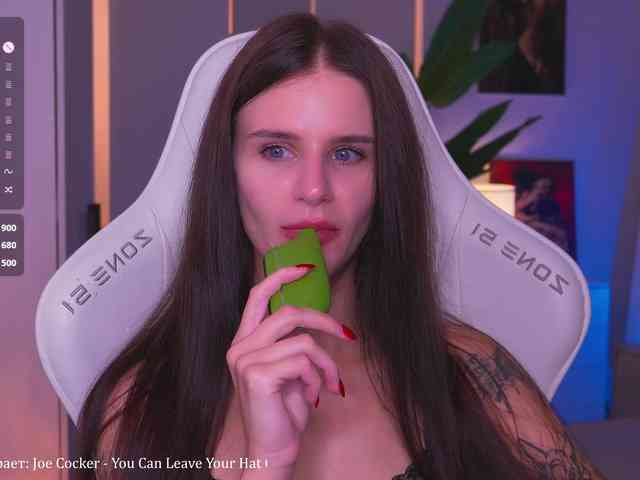 EmiMoon webcam