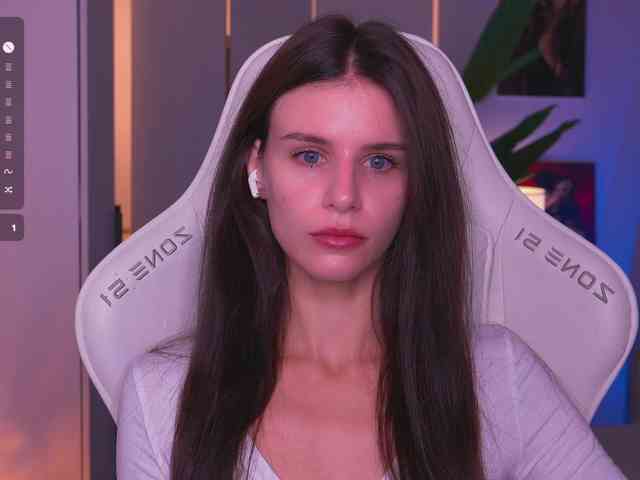 EmiMoon webcam