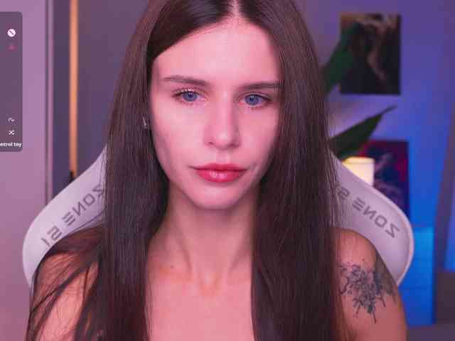 EmiMoon webcam