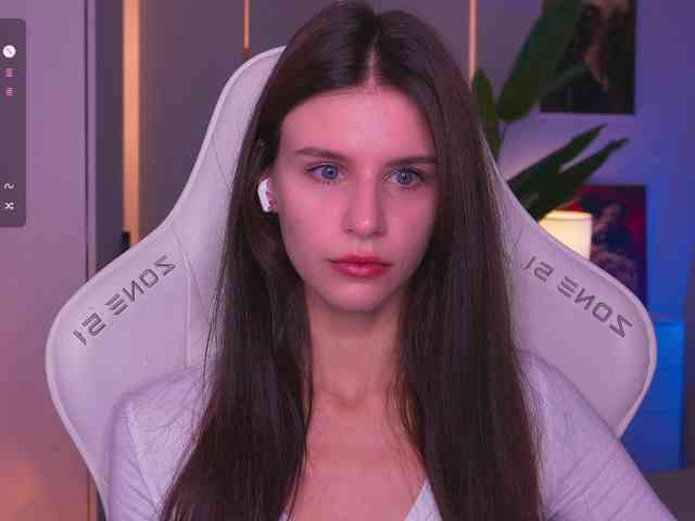 EmiMoon webcam