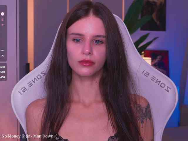 EmiMoon webcam