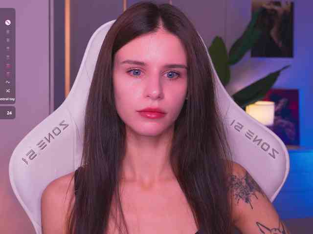 EmiMoon webcam