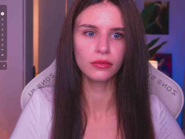 EmiMoon webcam