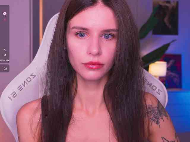 EmiMoon webcam