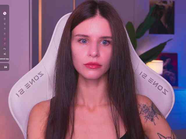 EmiMoon webcam