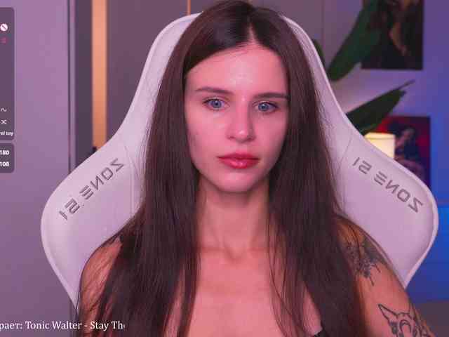 EmiMoon webcam