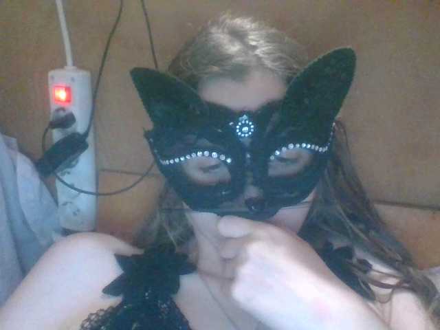 Mila23-1-1 live cam on BongaCams