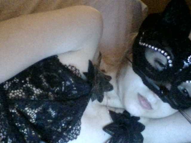 Mila23-1-1 live cam on BongaCams
