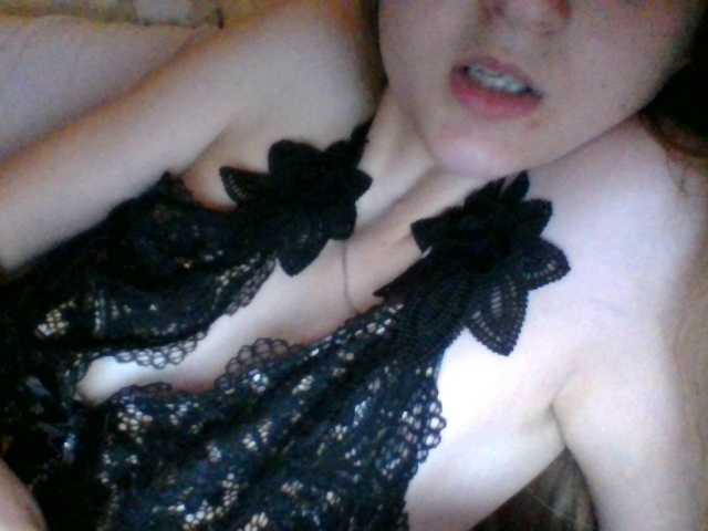 Mila23-1-1 live cam on BongaCams