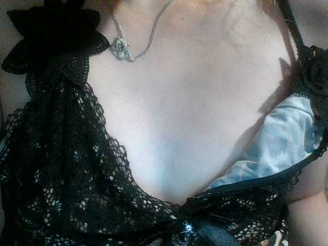 Mila23-1-1 live cam on BongaCams