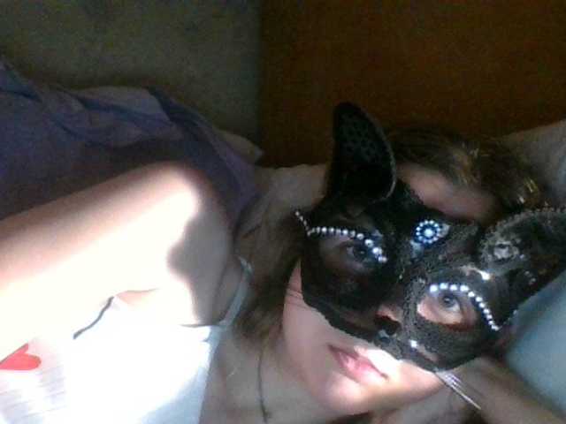 Mila23-1-1 live cam on BongaCams